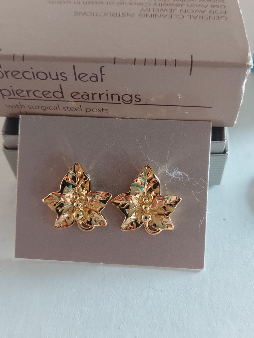 Avon Gold Leaf Floral Stud Earrings